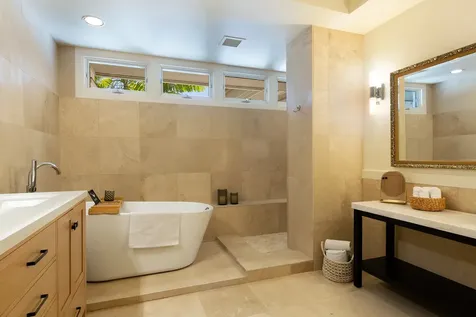 68-1375 Pauoa Road Kamuela HI 96743