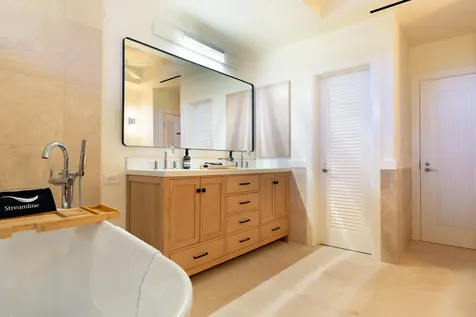 68-1375 Pauoa Road Kamuela HI 96743