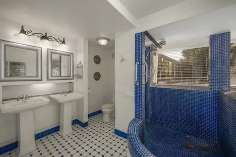 84-5125 Hawaii Belt Road Captain Cook HI 96704