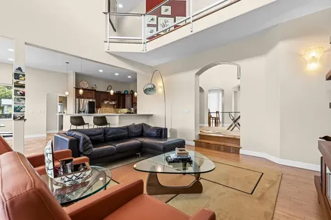 386 Kipuni Street Hilo HI 96720