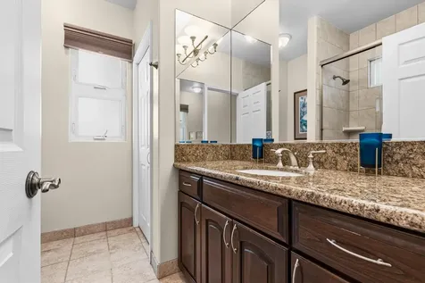 386 Kipuni Street Hilo HI 96720