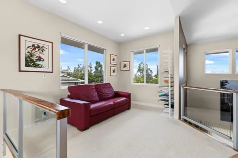 386 Kipuni Street Hilo HI 96720