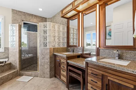 386 Kipuni Street Hilo HI 96720