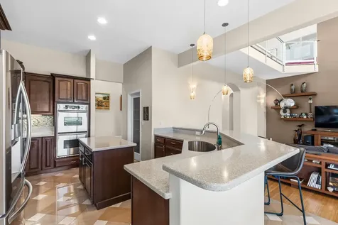 386 Kipuni Street Hilo HI 96720