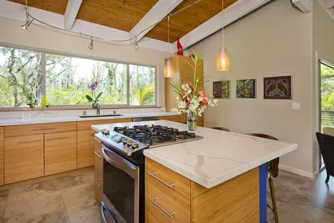 12-7002 Hoeunalu Street Pahoa HI 96778