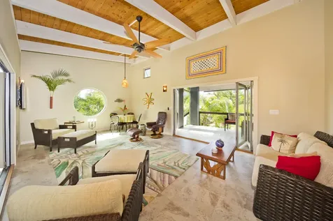 12-7002 Hoeunalu Street Pahoa HI 96778