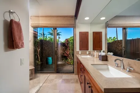 68-1059 Honokaope Way Kamuela HI 96743