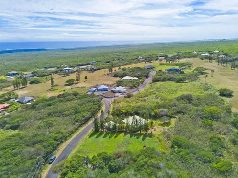 94-1436 Kaulua Circle Naalehu HI 96772