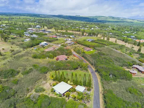 94-1436 Kaulua Circle Naalehu HI 96772