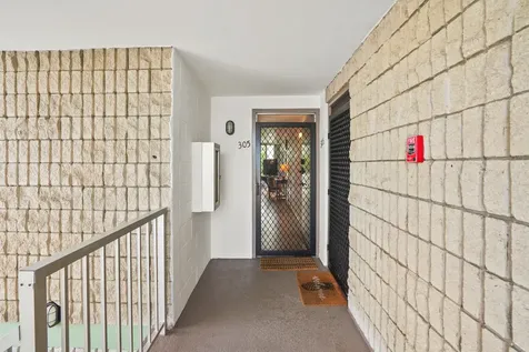 75-6016 Alii Drive Kailua-kona HI 96740