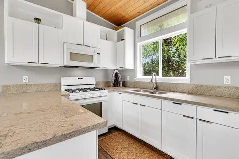 15-1892 10th Avenue Keaau HI 96749