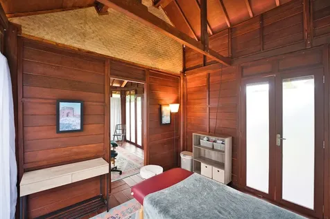 15-1927 2nd Avenue Keaau HI 96749