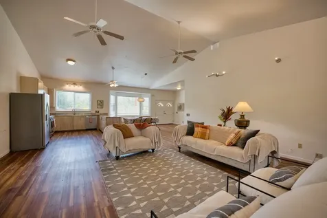 15-1927 2nd Avenue Keaau HI 96749