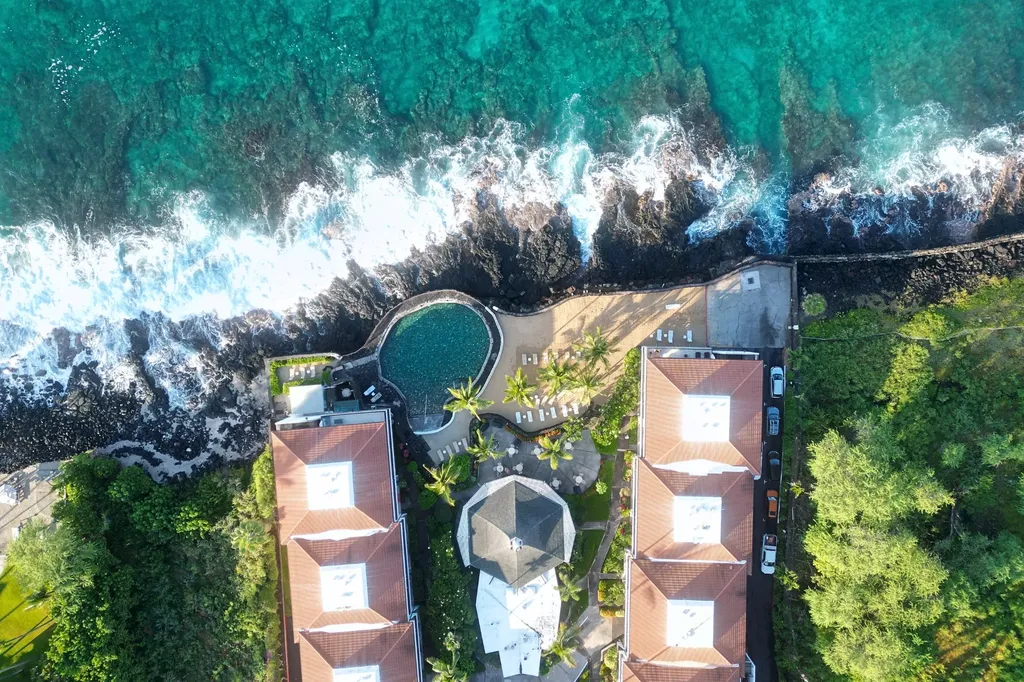 75-6082 Alii Drive Kailua-kona HI 96740