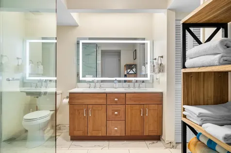 75-6082 Alii Drive Kailua-kona HI 96740