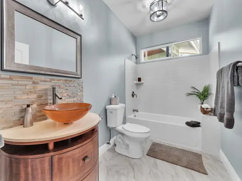 28-1156 Loa Road Pepeekeo HI 96783