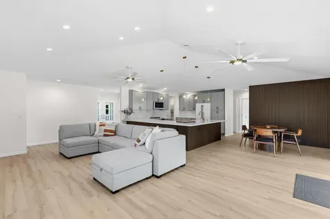 15-1944 4th Avenue Keaau HI 96749