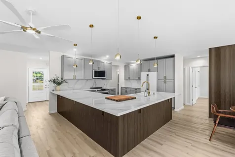 15-1944 4th Avenue Keaau HI 96749