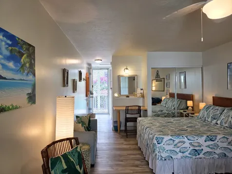 75-5776 Kuakini Highway Kailua-kona HI 96740