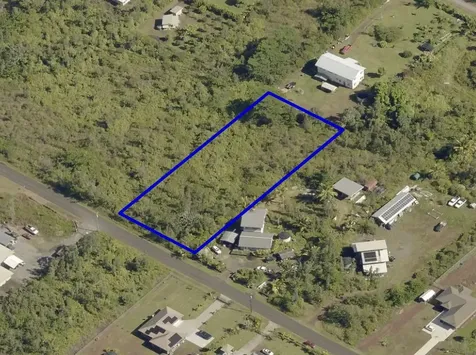 7TH Avenue Keaau HI 96749