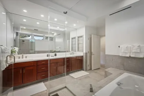 68-1375 Pauoa Road Kamuela HI 96743