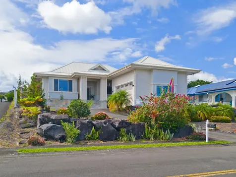 378 Kahikini Street Hilo HI 96720