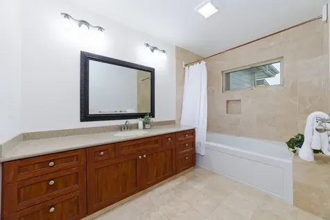 378 Kahikini Street Hilo HI 96720