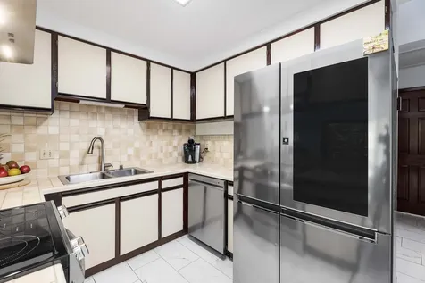 75-123 Lunapule Road Kailua-kona HI 96740