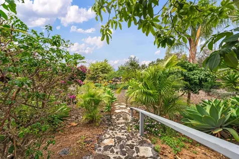 92-8583 Paradise Circle Makai Ocean View HI 96737