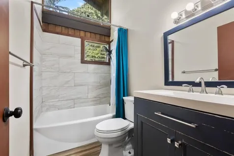 16-733 Uhiuhi Street Keaau HI 96760