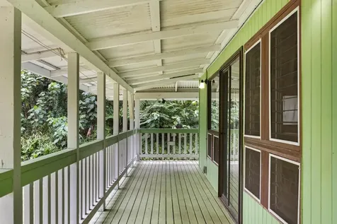 16-733 Uhiuhi Street Keaau HI 96760