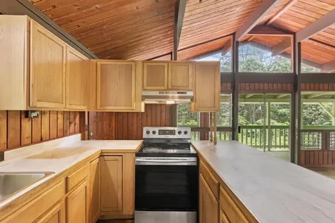 16-733 Uhiuhi Street Keaau HI 96760