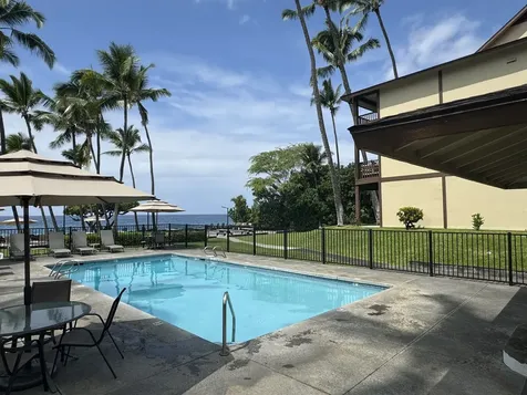 75-6100 Alii Drive Kailua-kona HI 96740