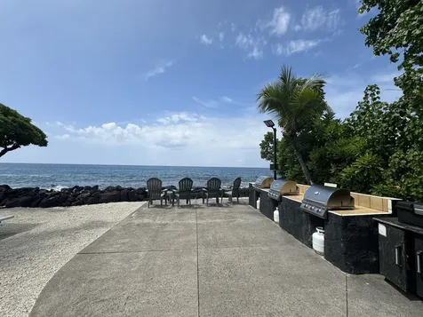 75-6100 Alii Drive Kailua-kona HI 96740