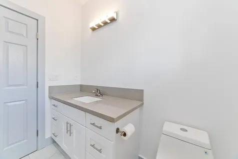 698 Kukuau Street Hilo HI 96720