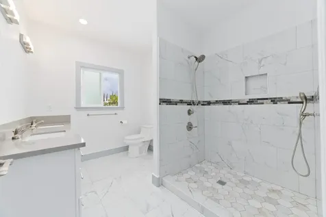 698 Kukuau Street Hilo HI 96720