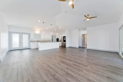 698 Kukuau Street Hilo HI 96720