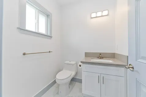 698 Kukuau Street Hilo HI 96720