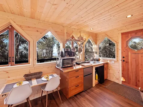 92-2120 Palm Parkway Ocean View HI 96737