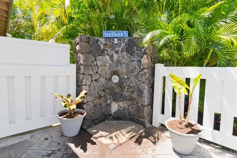 75-6081 Alii Drive Kailua-kona HI 96740