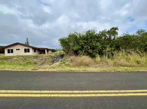 Kaulua Street Naalehu HI 96772