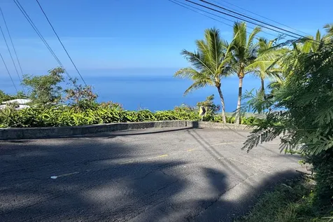 87-435 Kaohe Road Captain Cook HI 96704