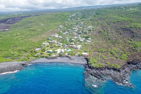 87-435 Kaohe Road Captain Cook HI 96704