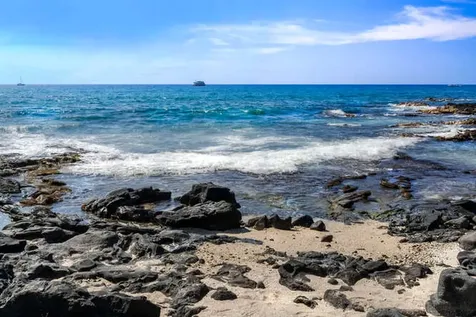 75-5888 Alii Drive Kailua-kona HI 96740