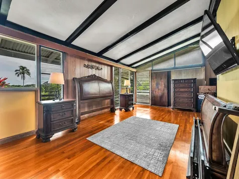 1403 Wailuku Drive Hilo HI 96720