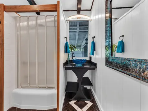 1403 Wailuku Drive Hilo HI 96720