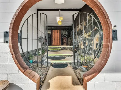 1403 Wailuku Drive Hilo HI 96720