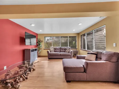 1403 Wailuku Drive Hilo HI 96720