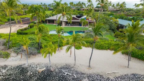 68-1029 Pauoa Way Kamuela HI 96743