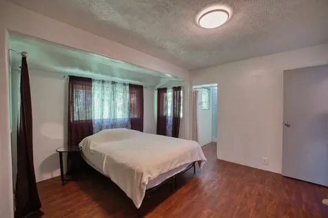 1594 Kaunala Place Hilo HI 96720